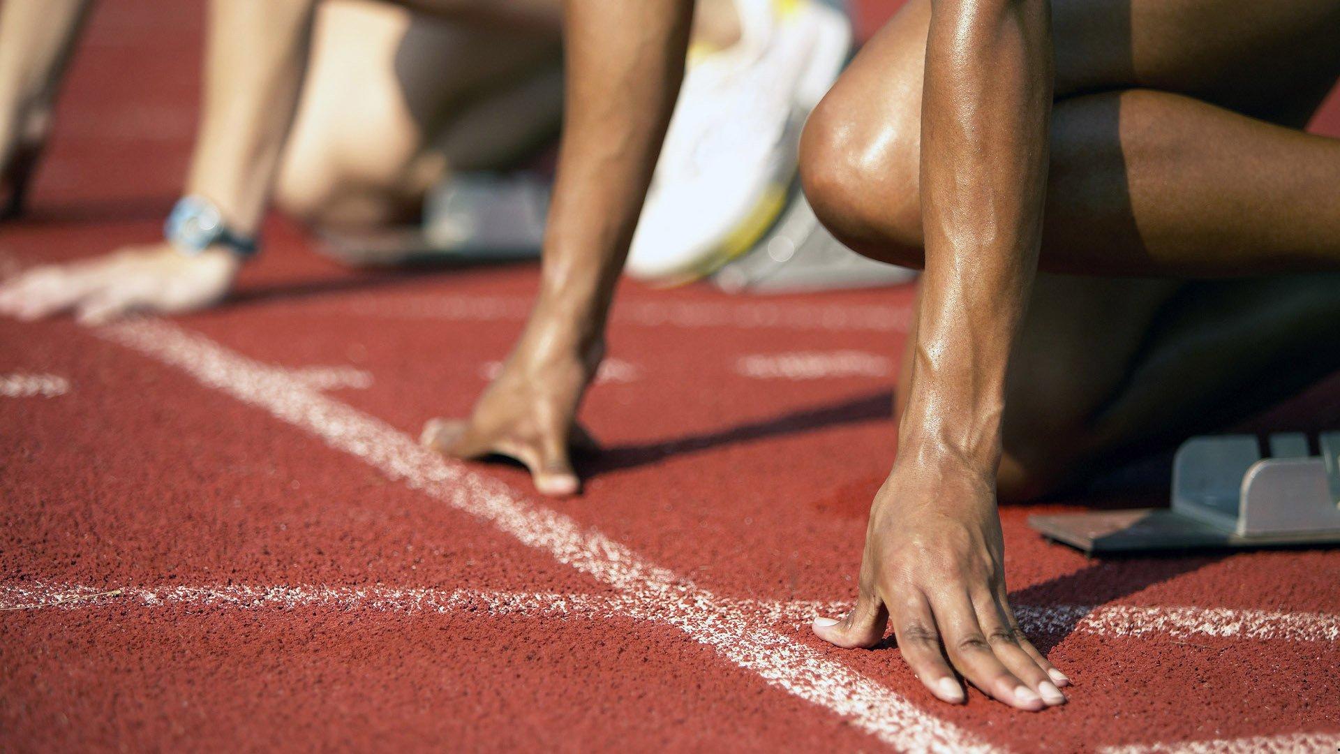 巴萨虽败犹荣,战术压制逼得皇马拖时间,梁宏业点评这场输球不丢人